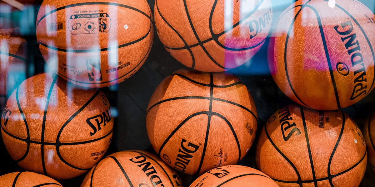 欧洲冠军联赛淘汰赛阶段比赛精彩集锦图片